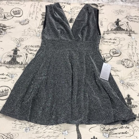 FRAICHE BY J Shimmer Deep V-Neck Fit & Flare Minidress - Picture 4 of 6